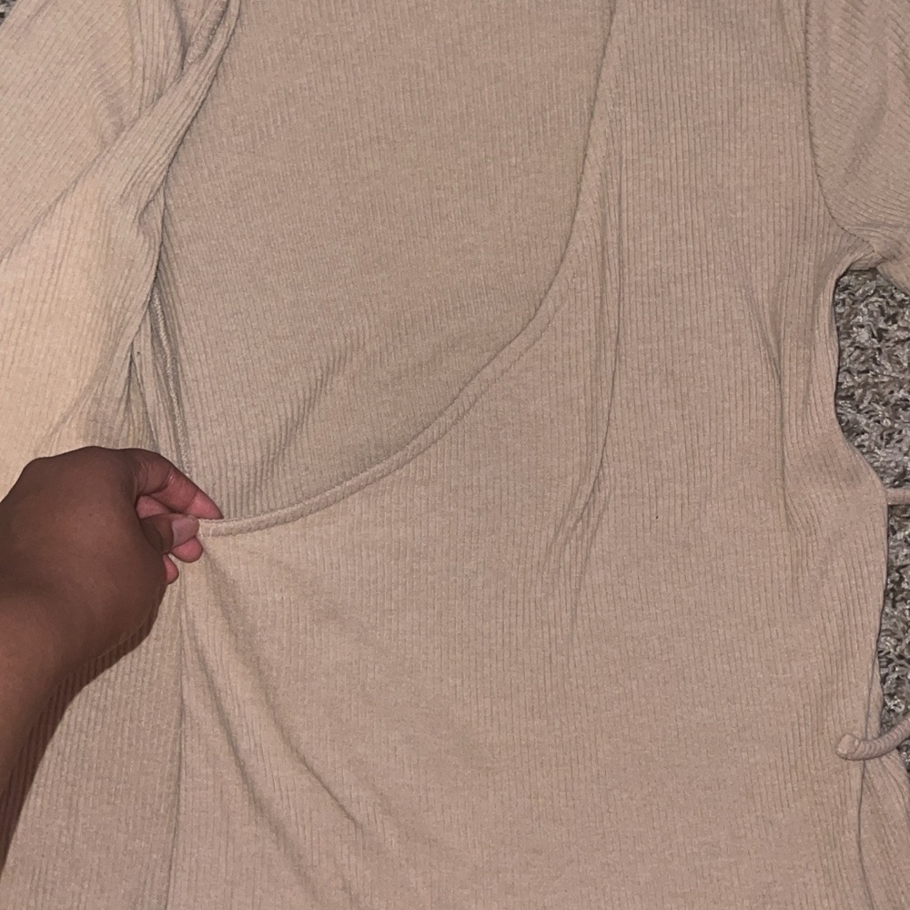 Old Navy Beige Wrap Blouse - Picture 6 of 9